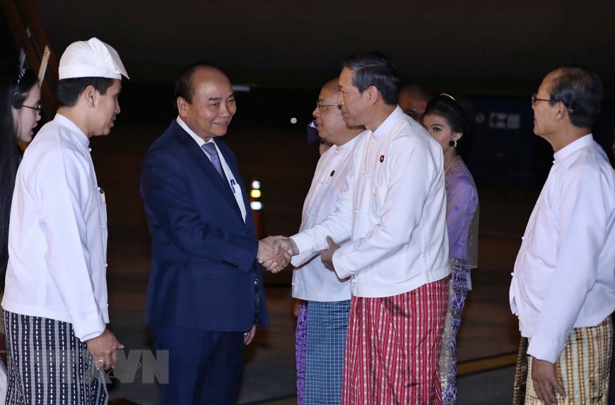 Những hình ảnh đầu tiên trong chuyến thăm Myanmar của Thủ tướng