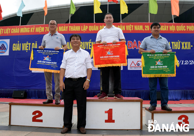 Giải Việt dã-chạy Vũ trang truyền thống Báo Đà Nẵng: Sân chơi hữu ích cho sinh viên