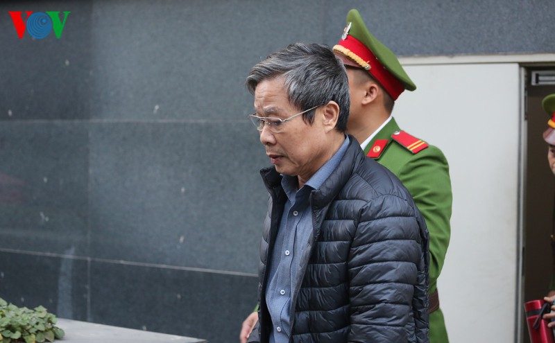 Hôm nay, phiên toà xử vụ AVG nghỉ, ông Nguyễn Bắc Son xin gặp gia đình