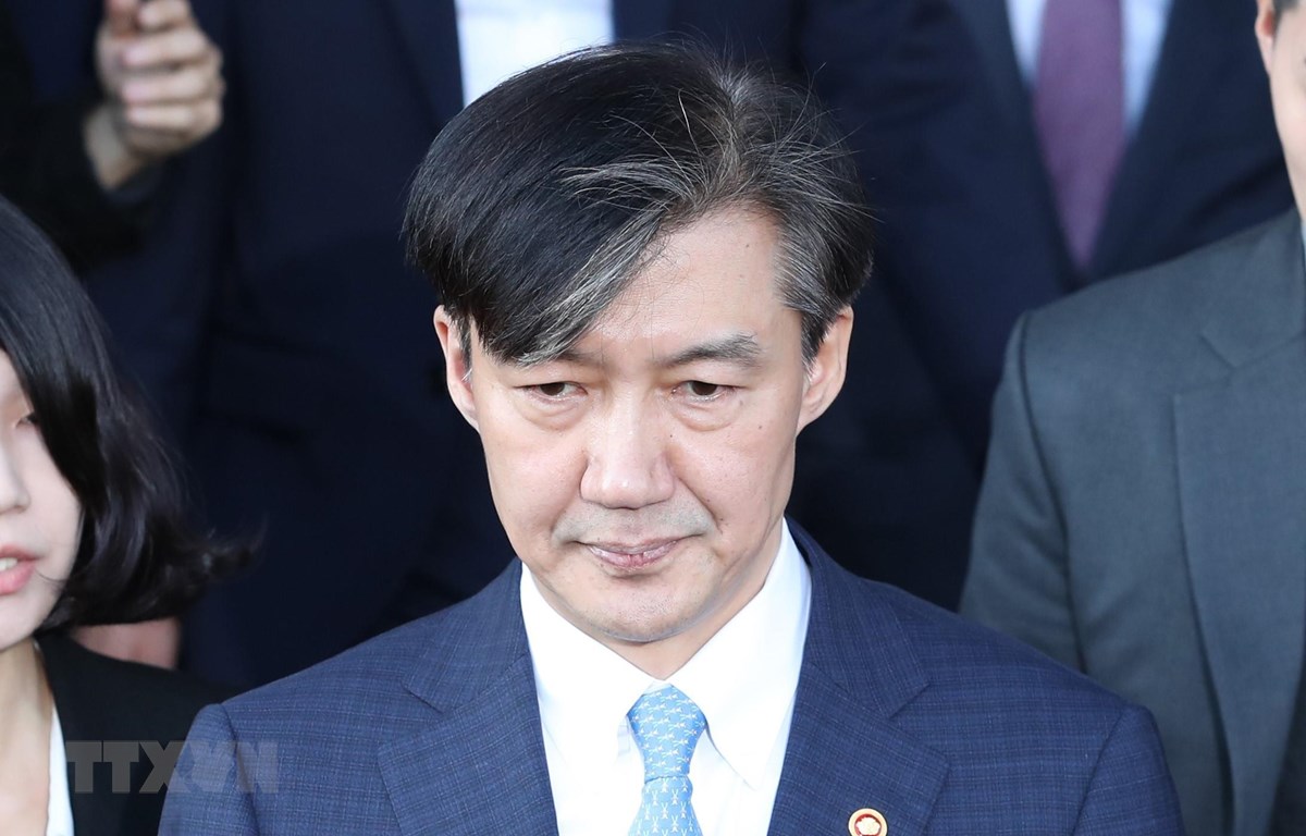 Cựu Bộ trưởng Tư pháp Hàn Quốc Cho Kuk đối mặt với 11 tội danh