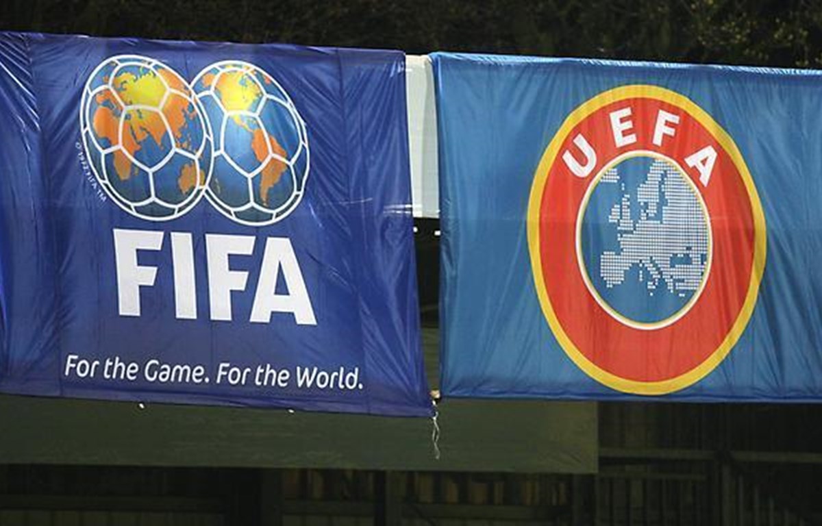uộc chiến giữa FIFA và UEFA bắt đầu.