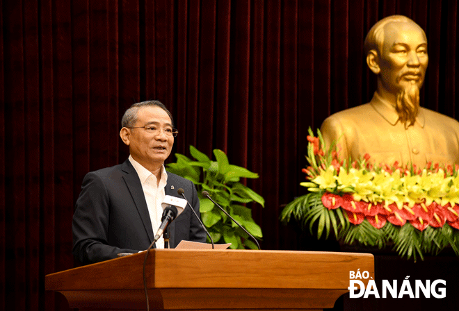 Bí thư Thành ủy Trương Quang Nghĩa phát biểu kết luận tại hội nghị Thành ủy lần thứ 19. Ảnh: ĐẶNG NỞ