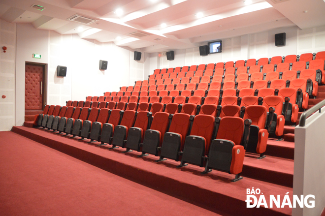 Hiện tại, rạp Lê Độ mới đưa vào phục vụ phòng chiếu số 1 với 130 ghế, có hệ thống âm thanh, màn hình hiện đại (đây là hệ thống chiếu phim bằng công nghệ kỹ thuật số (DCP) được đầu tư bằng nguồn vốn ngân sách hơn 3 tỷ đồng vào tháng 1-2019). 