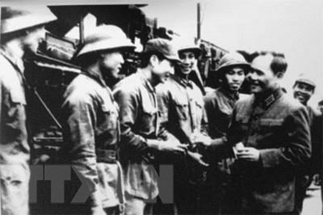 •        Đại tướng Chu Huy Mân là một tài năng quân sự, một bộ óc có tầm chiến lược và cũng rất giỏi về chiến dịch và chiến thuật, một tấm gương sáng về đạo đức cách mạng. (Ảnh: Tư liệu/TTXVN phát)