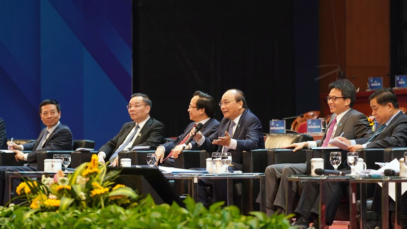 Thủ tướng Nguyễn Xuân Phúc đối thoại với thanh niên.