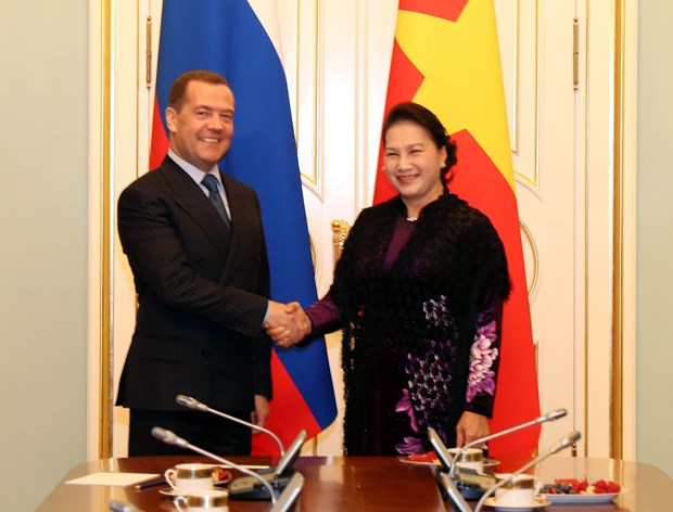 National Assembly Chairwoman Nguyen Thi Kim Ngan (R) meets with Russian Prime Minister Dmitry Medvedev in Moscow on December 11 (Photo: VNA)