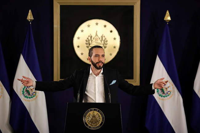 Doanh nhân Nayib Bukele tuyên thệ nhậm chức Tổng thống El Salvador vào tháng 6-2019 ở tuổi 37. Trong tháng 9, Tổng thống Nayib Bukele từng gây chú ý khi trong lần đầu tiên phát biểu trước Đại Hội đồng Liên hợp quốc, ông đã đề nghị được chụp ảnh selfie để đăng lên mạng xã hội và nói: “Hãy tin tôi, sẽ có nhiều người nhìn thấy bức ảnh hơn là nghe bài phát biểu mà tôi hy vọng sẽ được coi là tốt. Một vài hình ảnh trên Instagram có thể tạo ảnh hưởng nhiều hơn bất cứ bài phát biểu nào tại sự kiện này”.