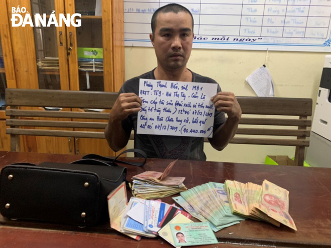 Đối tượng Phùng Thanh Hiếu đột nhập vào nhà dân tại thôn Dương Sơn, xã Hòa Châu trộm 40 triệu đồng bị Công an bắt giữ ngay sau đó.