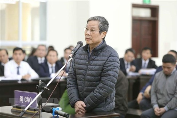 Bị cáo Nguyễn Bắc Son trả lời các câu hỏi của Hội đồng xét xử. (Ảnh: TTXVN)