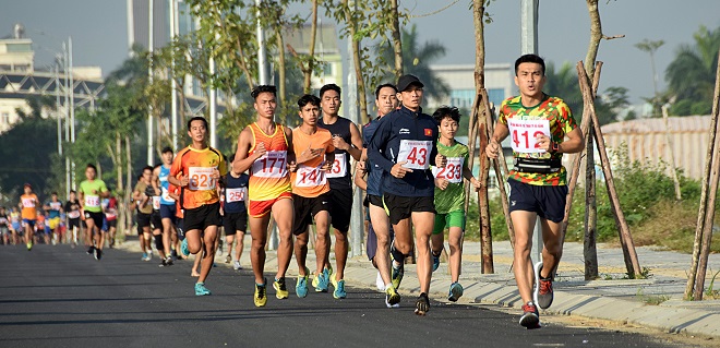 DRG members (in orange) in last year’s DA NANG Newspaper Road Races