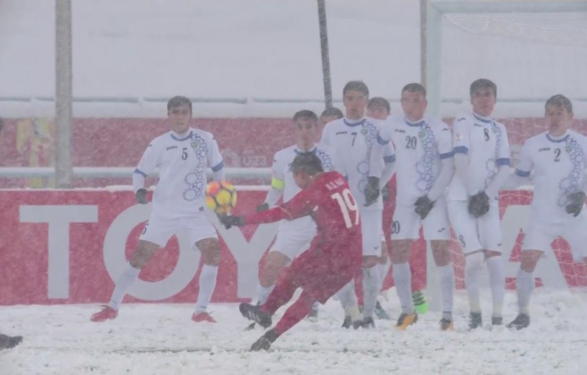 Siêu phẩm của Quang Hải vào lưới U23 Uzbekistan ở chung kết U23 châu Á 2018.