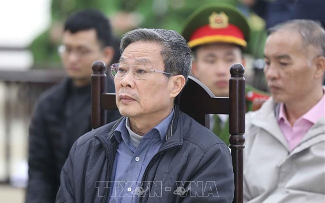 Bị cáo Nguyễn Bắc Son (cựu Bộ trưởng Bộ Thông tin và Truyền thông) tại phiên tòa chiều 23/12. (Ảnh: TTXVN)