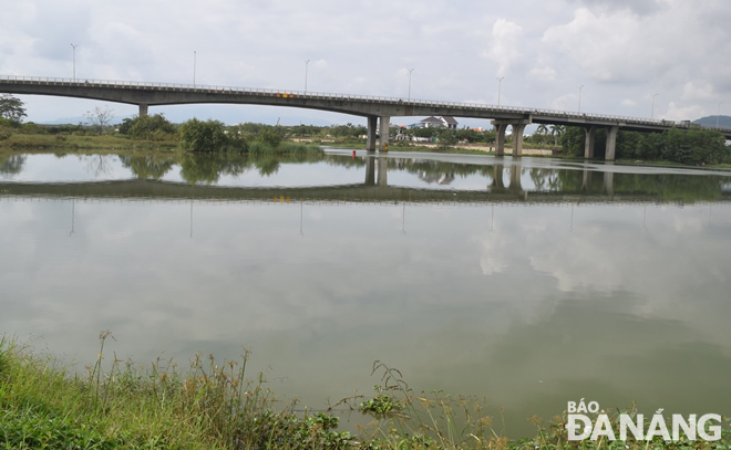 Đoạn sông Cẩm Lệ tại hạ lưu cầu Nguyễn Tri Phương sẽ được thi công đập tạm ngăn mặn trước Tết Canh Tý.