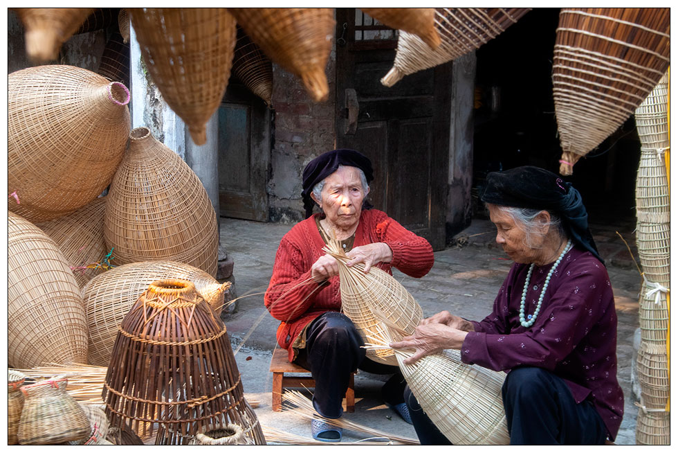 Fish traps, resembling an elongated spheroid, are actually used to catch other aquatic creatures such as crabs and eels. Nowadays, these handicraft items can be seen as amazing interior decorations.