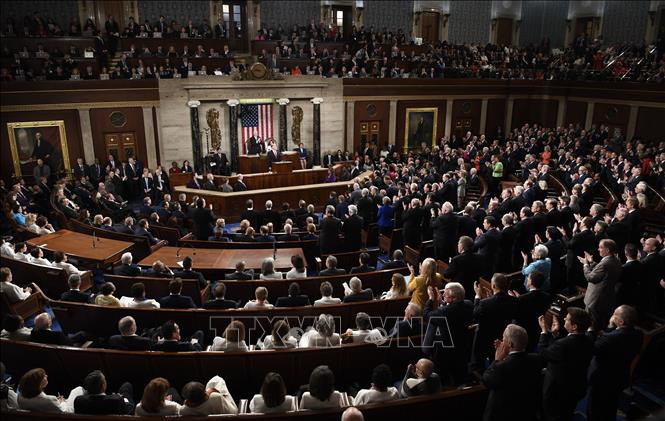 Hạ viện Mỹ thông qua nghị quyết gửi bản luận tội Tổng thống Trump lên Quốc hội Mỹ