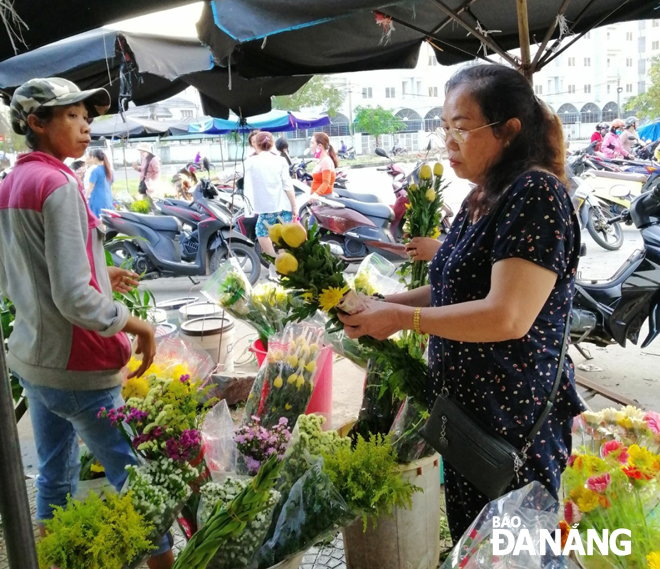 Đắt hàng dịch vụ chuẩn bị cho mâm cơm cúng cuối năm