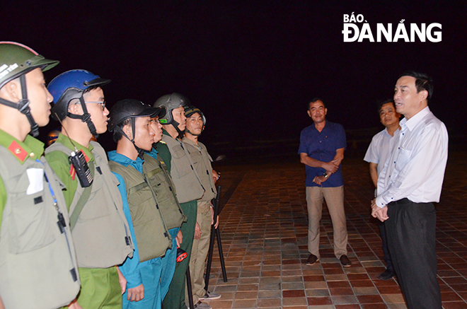 Phó Chủ tịch UBND thành phố Lê Trung Chinh thăm, chúc Tết lực lượng tuần tra 8394