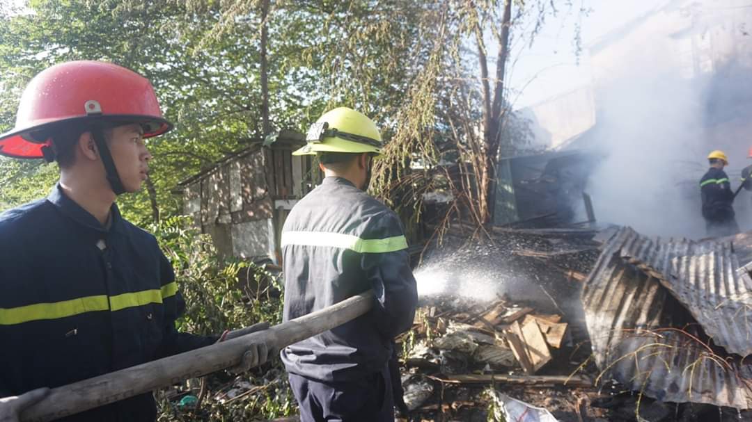 Điều tra nguyên nhân vụ hỏa hoạn tại lán trại làm gỗ