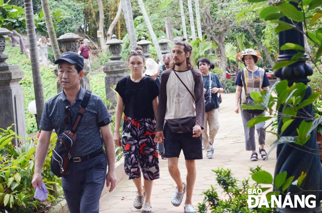 Visitors at the Marble Mountains Tourist Area