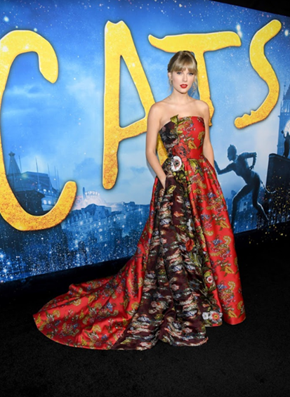 Taylor Swift được đánh giá cao khi đóng phim là khả năng ca hát.