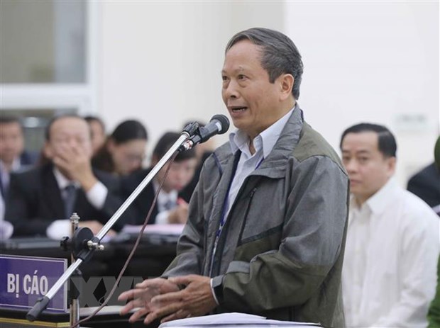 Bị cáo Huỳnh Tấn Lộc (sinh năm 1952, cựu Giám đốc Công ty cổ phần công nghệ phẩm Đà Nẵng) khai báo trước Hội đồng xét xử. (Ảnh: Doãn Tấn/TTXVN)