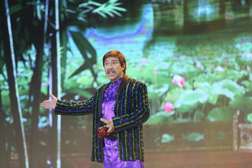 Chương trình quy tụ những gương mặt quen thuộc. Nghệ sỹ Quang Thắng vào vai anh Mõ, đóng vai trò dẫn dắt mạch truyện. (Ảnh: CTV/Vietnam+)