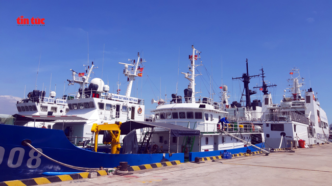 Các tàu Cảnh sát biển tại Bộ Tư lệnh Vùng Cảnh sát biển 3 trước lúc lên đường làm nhiệm vụ.