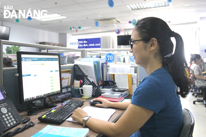 Để phục vụ việc tra cứu thông tin qua Tổng đài dịch vụ công 1022, Đà Nẵng đã xây dựng các cơ sở dữ liệu dùng chung thuộc nhiều lĩnh vực khác nhau.  Ảnh: KHANG NINH