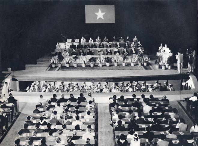 Ngày 27-3-1964, Hội nghị chính trị đặc biệt do Chủ tịch Hồ Chí Minh triệu tập đã khai mạc tại hội trường Ba Đình.  Ảnh tư liệu