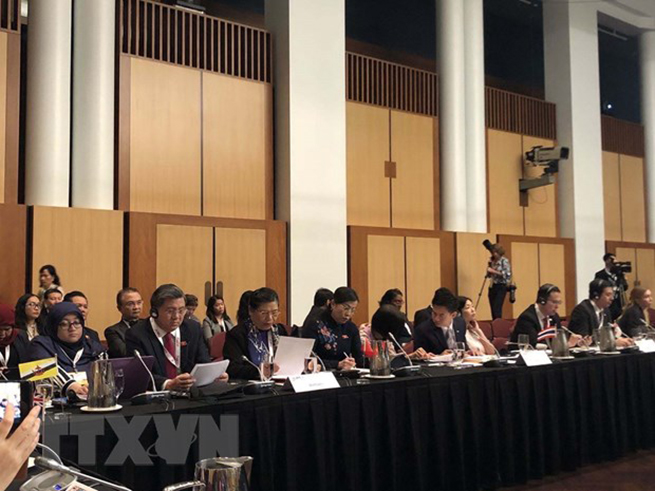 Phó Chủ tịch Thường trực Quốc hội Tòng Thị Phóng có bài phát biểu quan trọng tại Phiên toàn thể hội nghị Diễn đàn Nghị viện châu Á-Thái Bình Dương lần thứ 28. (Ảnh: TTXVN)