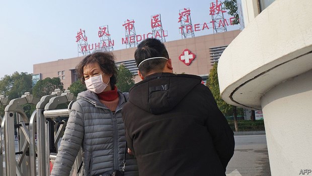 Trung Quốc tiếp tục ghi nhận một ca tử vong mới do bệnh viêm phổi lạ. (Ảnh: Economist)