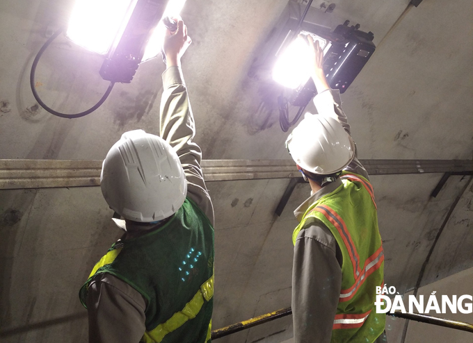 DII employees were actively involved in doing maintenance work in the Hai Van Tunnel