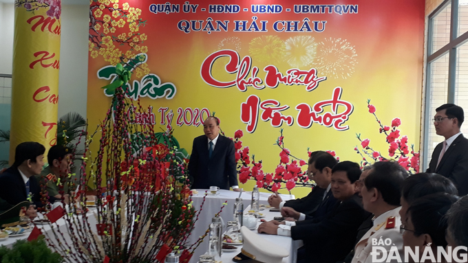 The Government leader meeting with the Hai Chau District authorities