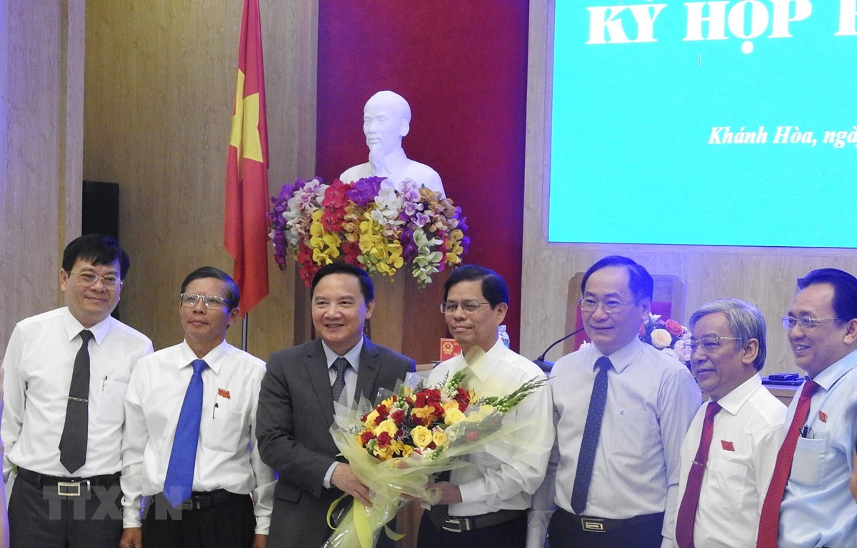 Ông Nguyễn Tấn Tuân được bầu làm Chủ tịch UBND tỉnh Khánh Hòa