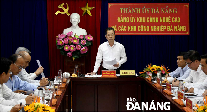 Phó Bí thư Thường trực Thành ủy Nguyễn Văn Quảng phát biểu chỉ đạo tại buổi làm việc. Ảnh: ĐẶNG NỞ