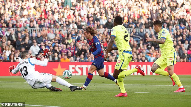 Griezmann tỏa sáng trong ngày Messi kém duyên