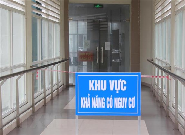 Khu vực cách ly các bệnh nhân nghi nhiễm COVID-19. (Ảnh: TTXVN/Vietnam+)