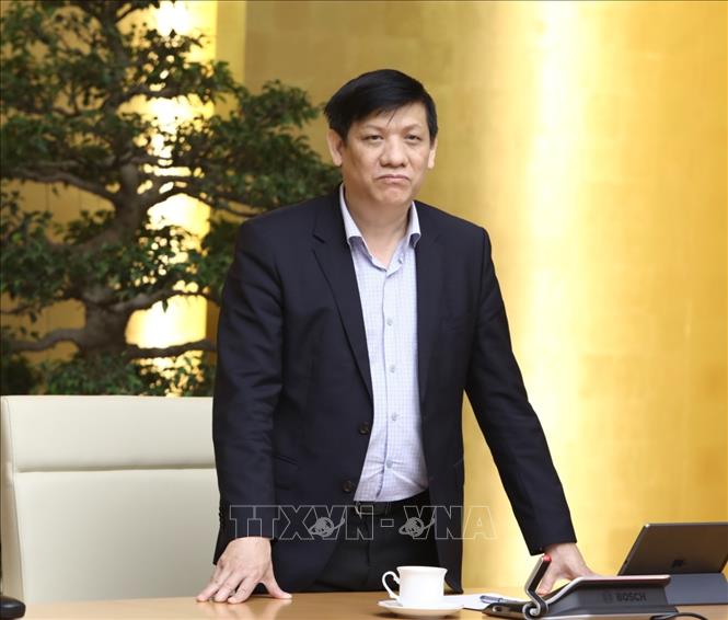 Thứ trưởng Bộ Y tế Nguyễn Thanh Long phát biểu tại cuộc họp. Ảnh: Văn Điệp/TTXVN