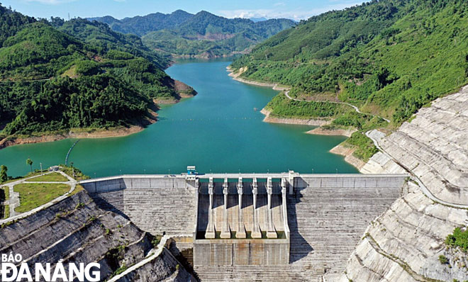 Thủy điện Sông Bung 4 dừng vận hành xả nước về hạ du trong 6 ngày tháng 2-2020.	             Ảnh: HOÀNG HIỆP