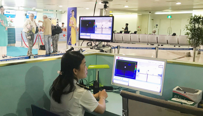 Tất cả hành khách trên chuyến bay đến TP. Hồ Chí Minh sẽ thực hiện tờ khai y tế ngay trên máy bay.