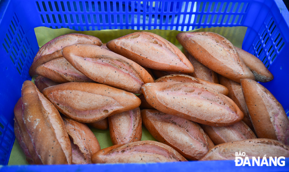 The dragon fruit bread features the natural flavour and fragrance