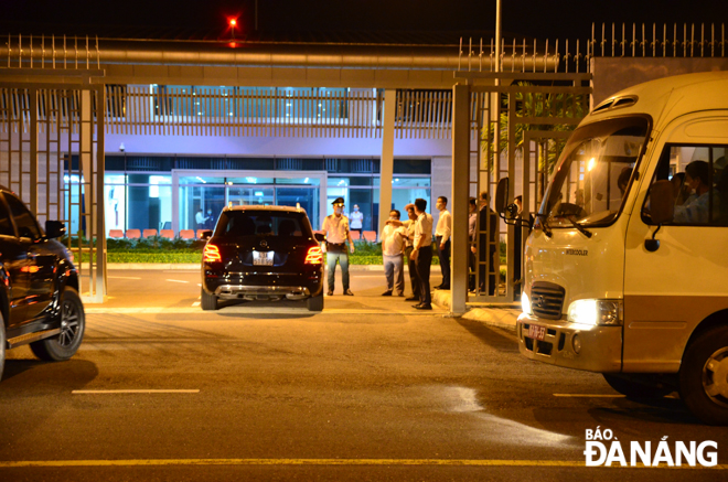 A tourist coach carrying the South Korean nationals arrived at the Da Nang International Airport guest house 