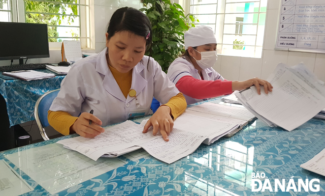 Staff of the Hospital for Lung Diseases working very hard 