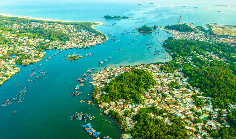 The Sa Can Seaport in Binh Thanh Commune, Binh Son District