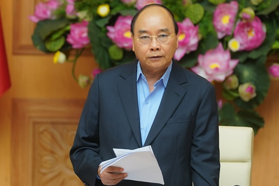 Thủ tướng Chính phủ Nguyễn Xuân Phúc: Chấp nhận hy sinh lợi ích kinh tế trong ngắn hạn để bảo đảm an toàn cho người dân