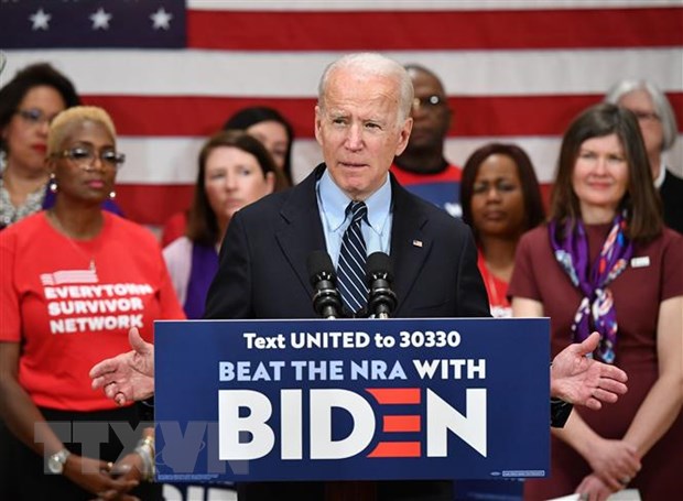 Ứng cử viên Joe Biden vượt qua đối thủ Bernie Sanders tại Michigan