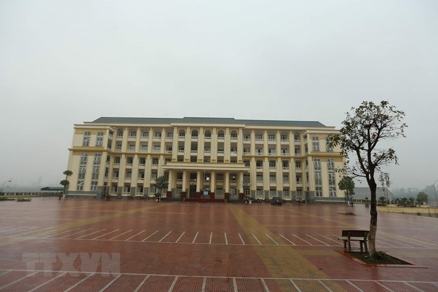 Trường Quân sự Bộ Tư lệnh Thủ đô (thị xã Sơn Tây) là nơi đang cách ly các công dân Việt Nam trở về từ Hàn Quốc. (Ảnh: TTXVN)