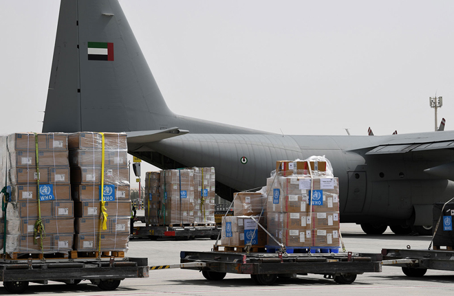 Thiết bị y tế và dụng cụ xét nghiệm virus Corona do WHO cung cấp được vận chuyển tại sân bay quốc tế Al Maktoum ở Dubai, Các Tiểu vương quốc Arab thống nhất.Ảnh: AFP/Getty Images