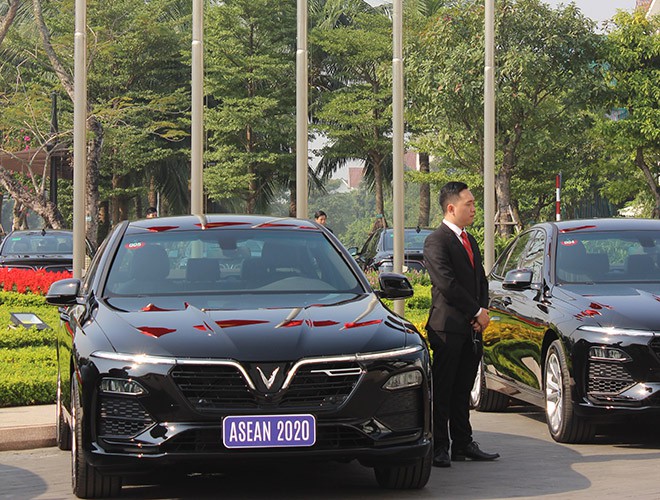xe ô tô phục vụ các hội nghị ASEAN năm 2020 được VinFast (VinGroup) tài trợ  làm phương tiện di chuyển chính thức