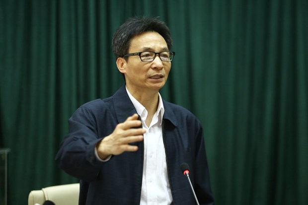 Deputy Prime Minister Vu Duc Dam speaks at the meeting of the national steering committee for COVID-19 prevention and control in Hanoi on March 8 (Photo: VNA)